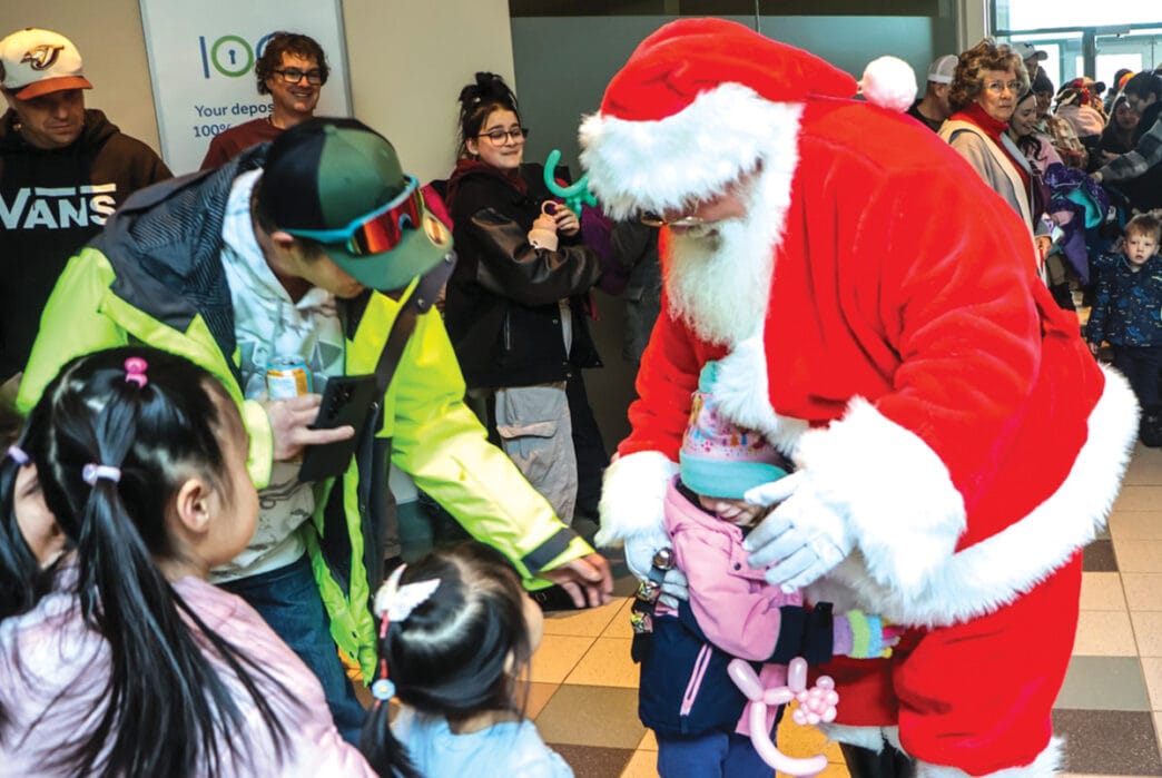 DG-Santa-comes-to-town-2 | Meridian Source