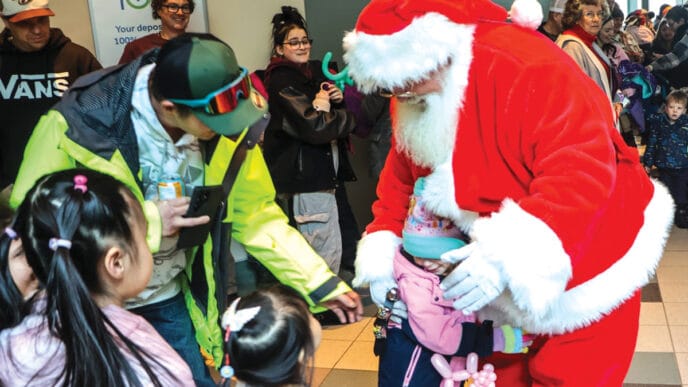 DG-Santa-comes-to-town-2 | Meridian Source