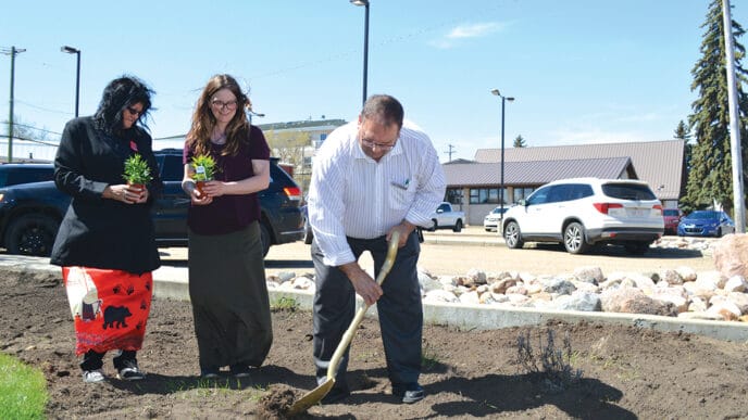 GL-garden.4 | Meridian Source