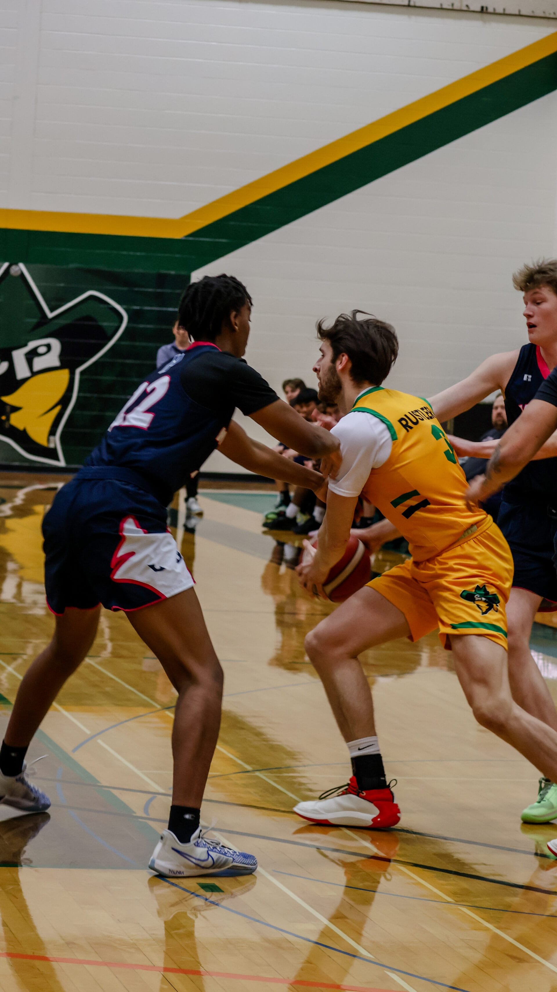 Rustlers men’s basketball sweep Wolves | Meridian Source