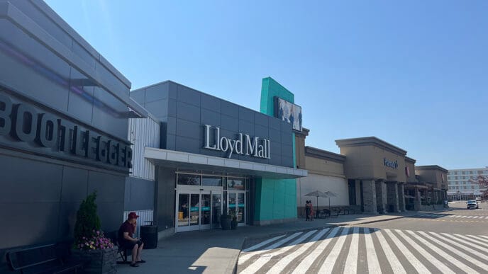 Stock-Lloyd-mall- | Meridian Source