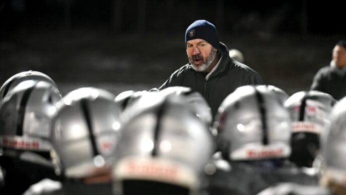 TW-Raiders.Football.5 | Meridian Source