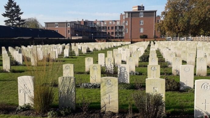 UDEN-WAR-CEMETERY218131_10_201910_40-01 | Meridian Source