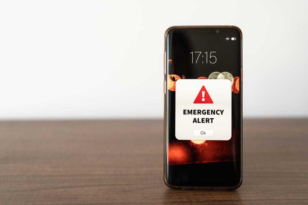 Emergency alert notification on mobile phone | Meridian Source