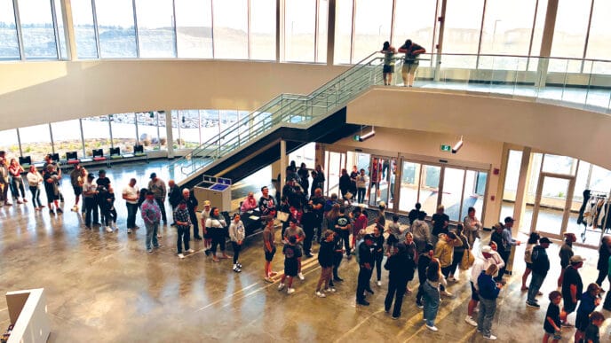 JM-Hub-crowd copy 2 | Meridian Source hockey