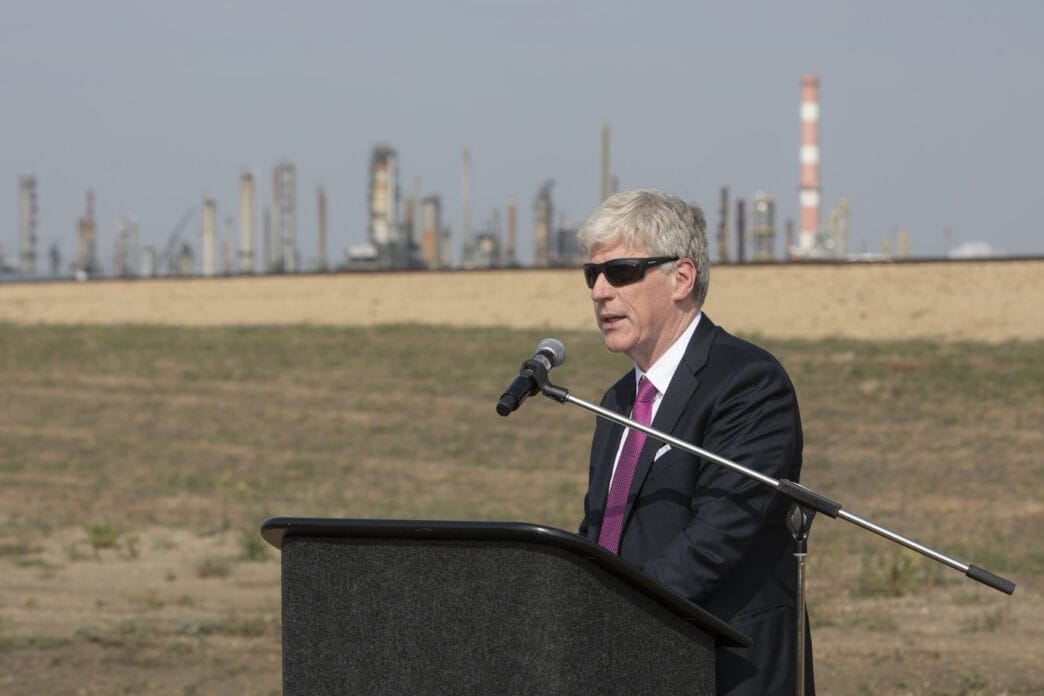 Ottawa discussing future of emissions cap with Alberta oil companies minister | Meridian Source