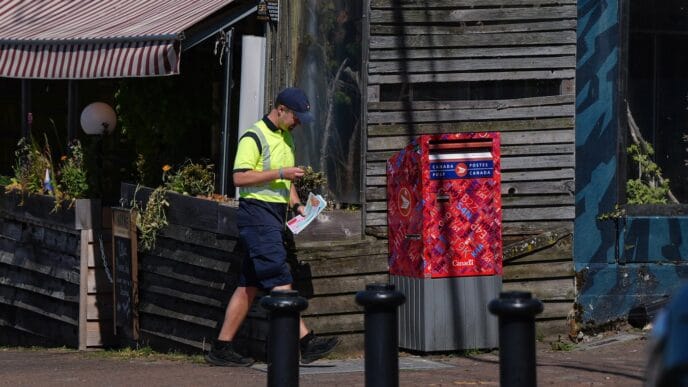 In the news today Canada Post union to give update on negotiations | Meridian Source