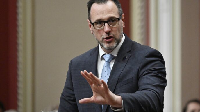 Aggregator Downloaded image for imported item 82832 | Meridian Source Quebec government adopts secularism bill forcing students to uncover faces