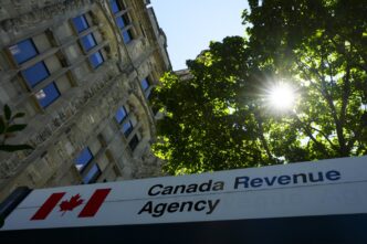 CRA call centres offered too many taxpayers bad advice, auditor general says