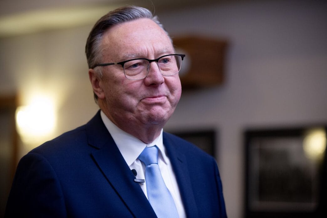 Aggregator Downloaded image for imported item 80427 | Meridian Source CP NewsAlert: N.L. Progressive Conservative Leader Tony Wakeham wins riding