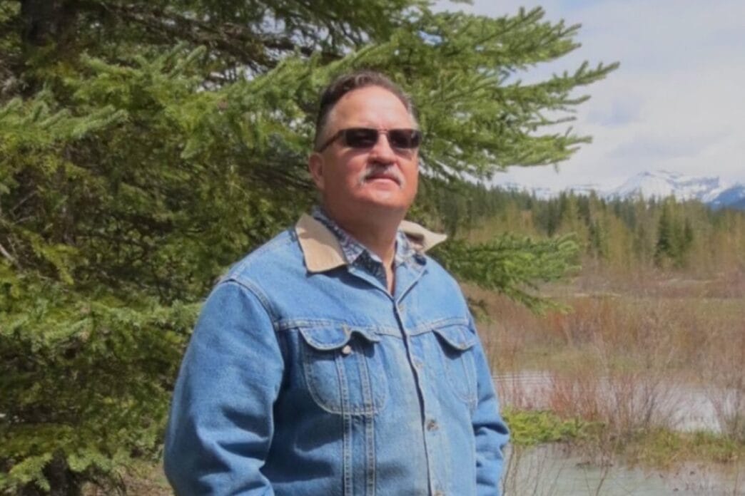 Aggregator Downloaded image for imported item 81339 | Meridian Source How B.C. man rescued himself from jaws of grizzly that ripped off his lips and scalp