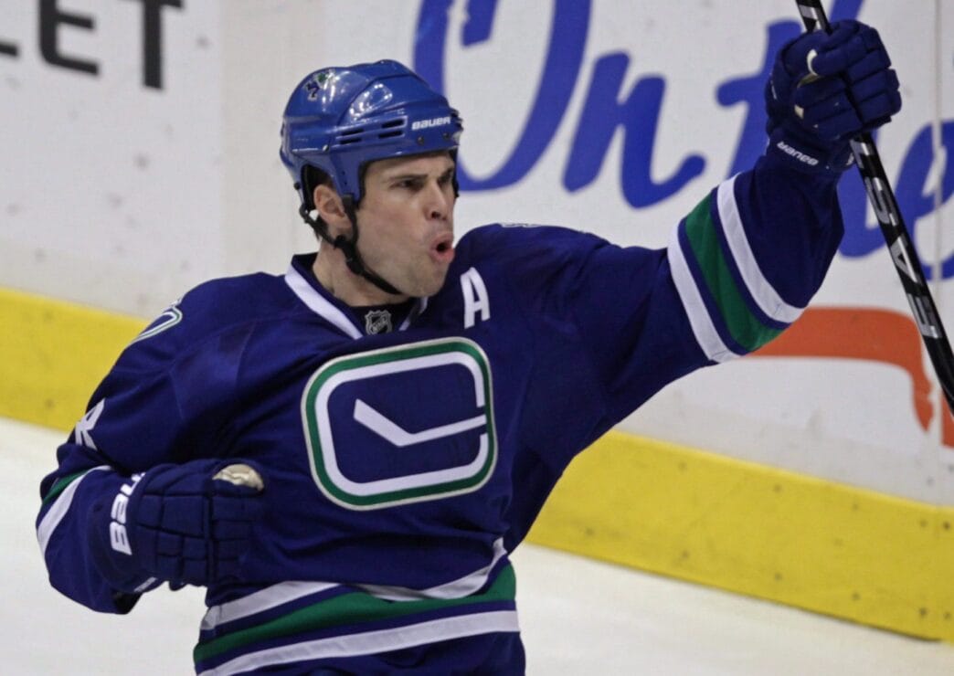 Aggregator Downloaded image for imported item 78131 | Meridian Source Woman alleges former Canuck Willie Mitchell sexually assaulted her in 2022