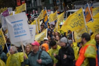 Unions converge in Vancouver in push for B.C. public service contract