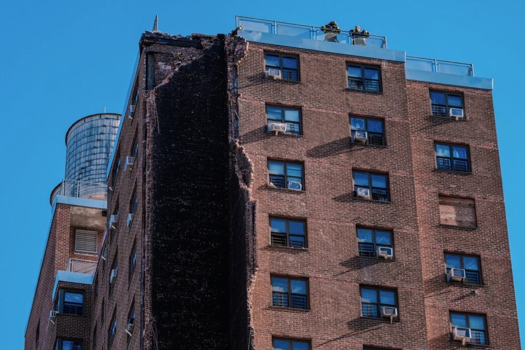 Aggregator Downloaded image for imported item 78009 | Meridian Source Part of a New York City apartment building collapses, no injuries reported