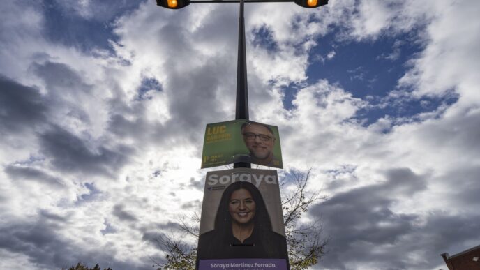 Aggregator Downloaded image for imported item 81895 | Meridian Source Quebecers have a chance to cast an early ballot ahead of Nov. 2 municipal election