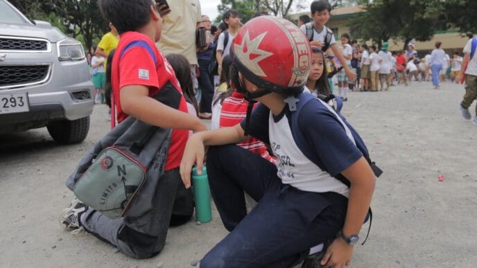 Aggregator Downloaded image for imported item 79828 | Meridian Source 7.6-magnitude earthquake strikes offshore from southern Philippines and may cause tsunami