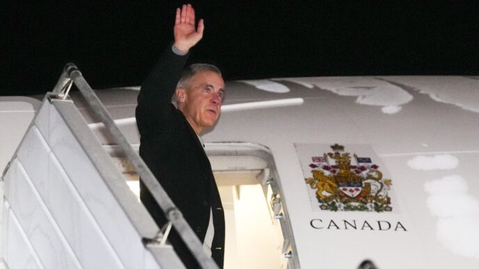 Aggregator Downloaded image for imported item 85922 | Meridian Source In the news today: PM travelling to UAE, alert system test, HBC art auction