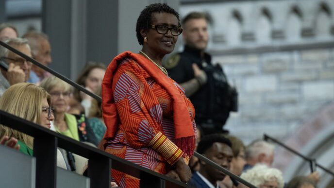 Aggregator Downloaded image for imported item 88089 | Meridian Source UNAIDS chief urges Carney not to cut foreign aid, global health funding