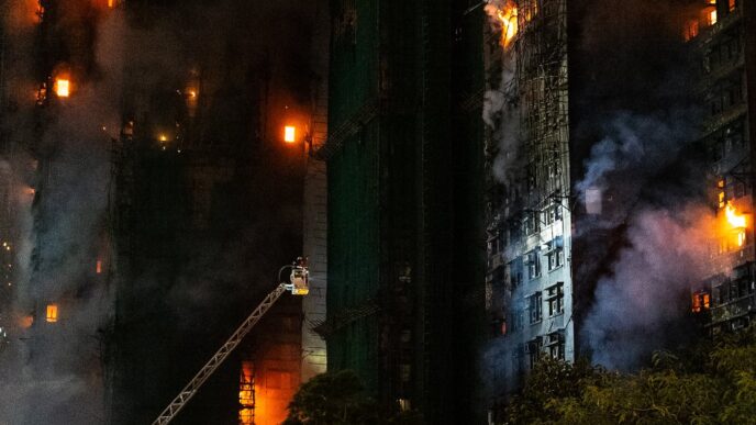 Aggregator Downloaded image for imported item 87540 | Meridian Source Hong Kong Canadians reeling after deadly highrise inferno