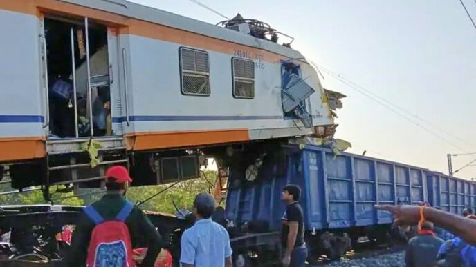 Aggregator Downloaded image for imported item 83387 | Meridian Source At least 7 dead after passenger train collides with cargo train in central India