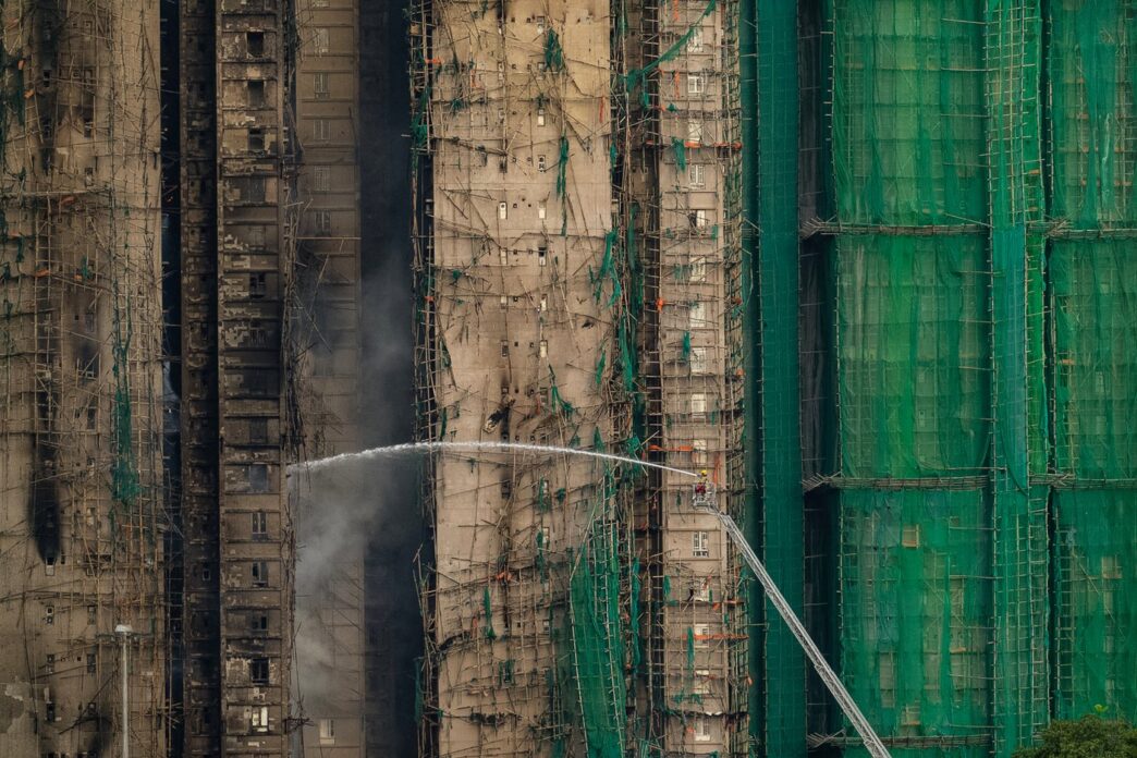 Aggregator Downloaded image for imported item 87555 | Meridian Source Fire that killed at least 44 burns in Hong Kong towers for a second day