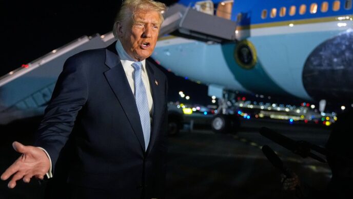 Aggregator Downloaded image for imported item 85597 | Meridian Source Trump says US may have discussions with Maduro as aircraft carrier arrives in Caribbean