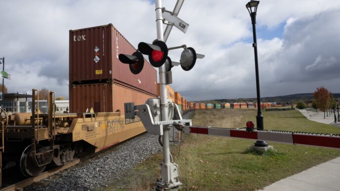 Aggregator Downloaded image for imported item 87510 | Meridian Source Rail advocate in Lac-Mégantic, Que., says he was fined after raising safety concerns