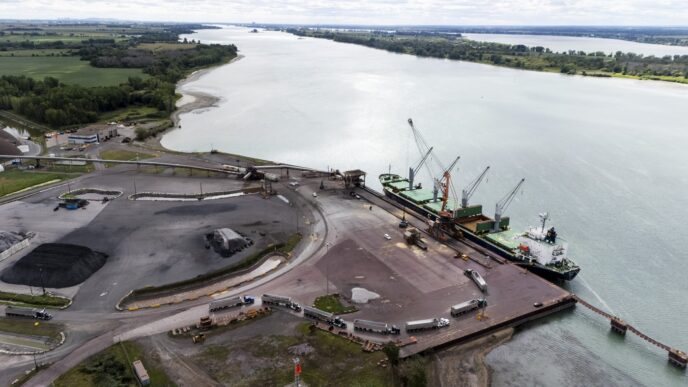 Port of Montreal expansion had inadequate consultation on endangered fish: Bloc MP
