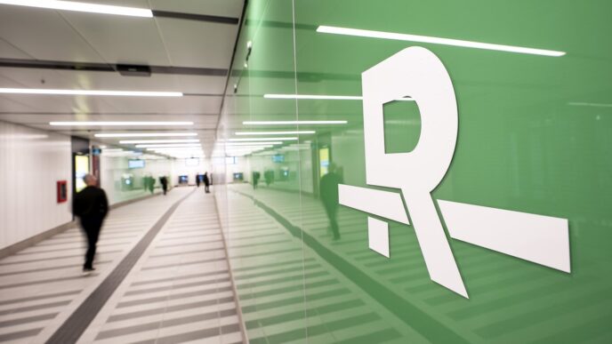 Aggregator Downloaded image for imported item 87110 | Meridian Source Two brothers, 19 and 22, dead after being struck by a light-rail train near Montreal