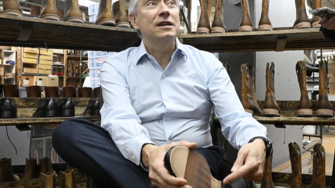 Aggregator Downloaded image for imported item 83370 | Meridian Source Government needs opposition support on budget vote to avoid a winter election