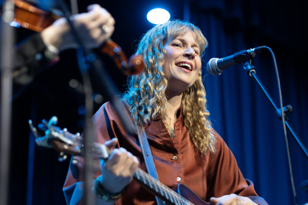 Caroline Parke Headshot Promo Pic 2 credit Mike Scott | Meridian Source