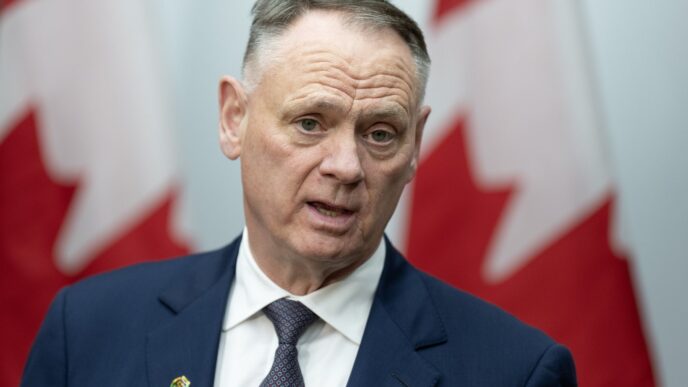 Aggregator Downloaded image for imported item 83086 | Meridian Source Canada signs defence pact with the Philippines