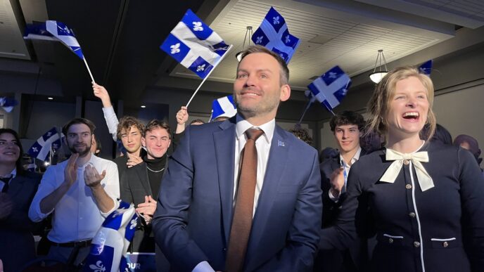 Aggregator Downloaded image for imported item 85578 | Meridian Source PQ leader rallies troops as Quebec Liberals warn against Quebec currency policy