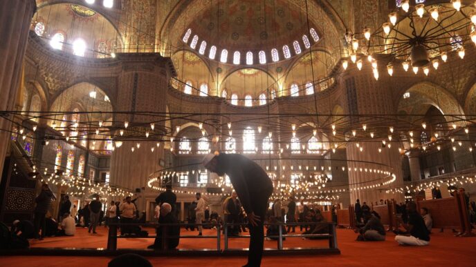 Aggregator Downloaded image for imported item 87581 | Meridian Source Pope Leo XIV visits Turkey in his first foreign trip which highlights religious, political ties