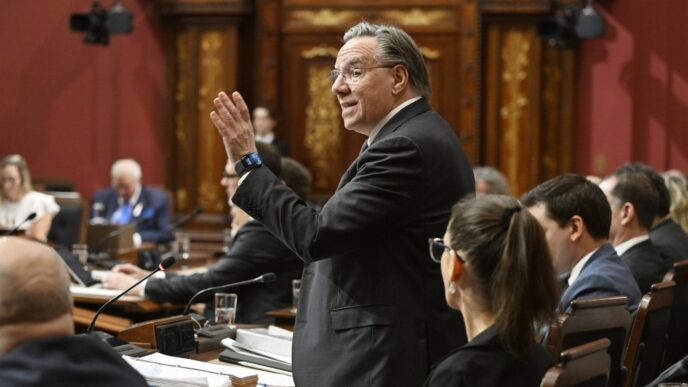 Inspired by Ottawa, Quebec tabling bill to help cut red tape around major projects