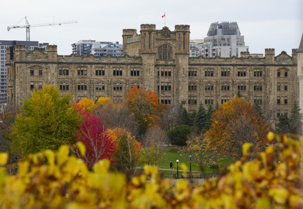 Aggregator Downloaded image for imported item 89785 | Meridian Source CRA aiming to hire 1,700 call centre staff ahead of busy tax season