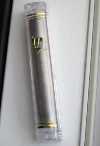 Toronto police investigating after second incident of mezuzahs stolen