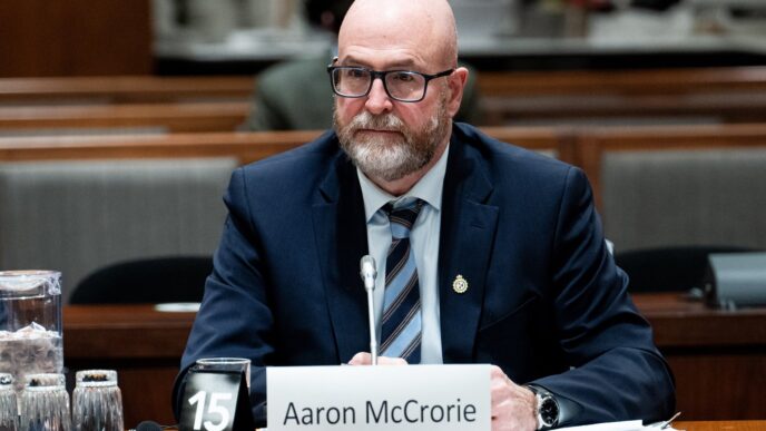 Aggregator Downloaded image for imported item 88933 | Meridian Source 10,000 CBSA removal warrants active for more than one year