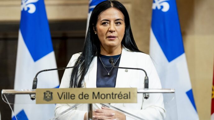 Aggregator Downloaded image for imported item 88226 | Meridian Source Montreal mayor announces crisis unit to help homeless population during winter