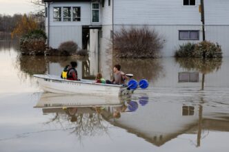 Evacuations ordered in 3 south Seattle suburbs after levee fails after week of heavy rain