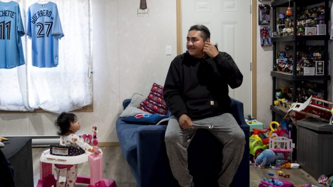 Aggregator Downloaded image for imported item 89923 | Meridian Source Photo Gallery: A tale of two First Nations and a road that could change everything in the Ring of Fire