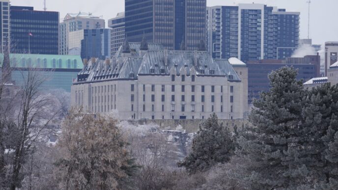 Quebec government to ask Supreme Court of Canada to weigh in on electoral map changes