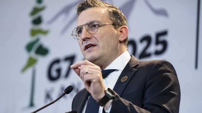 Aggregator Downloaded image for imported item 90148 | Meridian Source Ottawa using AI to review public comments on its national AI strategy