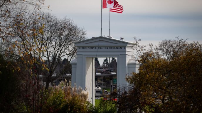 U.S. trips to Canada rise in October for first time in eight months: StatCan