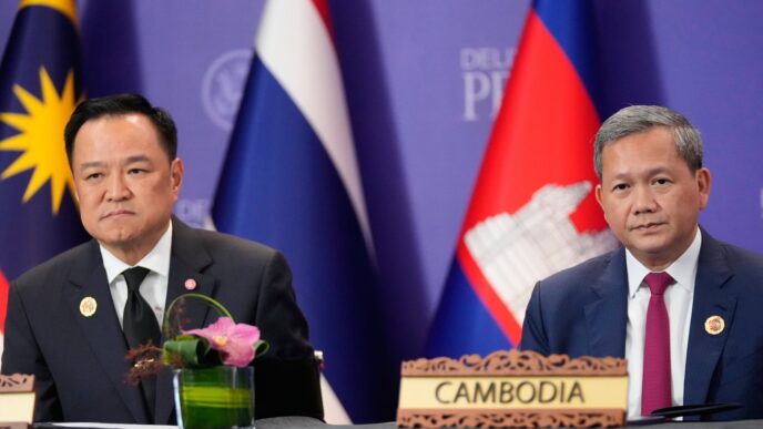 Aggregator Downloaded image for imported item 89154 | Meridian Source Thailand launches airstrikes along border with Cambodia as tensions reignite