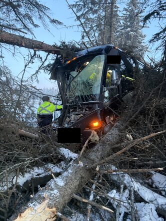 Bus carrying junior hockey team crashes in northern Alberta, two sent to hospital
