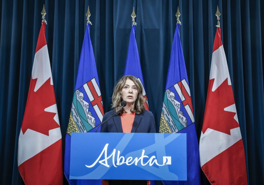 Aggregator Downloaded image for imported item 88657 | Meridian Source Petitioner looking to recall Alberta Premier Danielle Smith says application approved