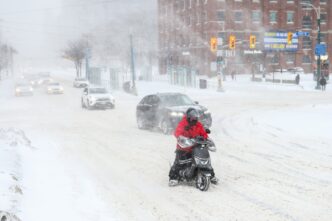 Travel delays expected as Toronto clears mountains of weekend snow