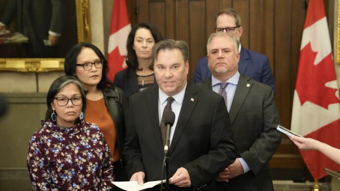 Most NDP MPs unable to get to Ottawa for return of Parliament due to weather delays