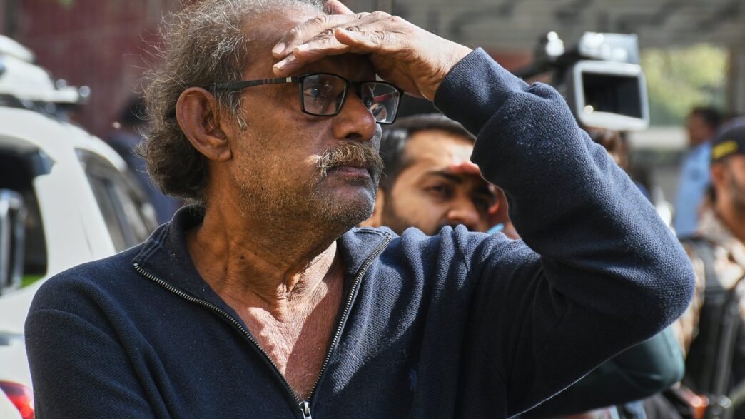 Death toll in Pakistan shopping plaza fire rises to 67, officials say